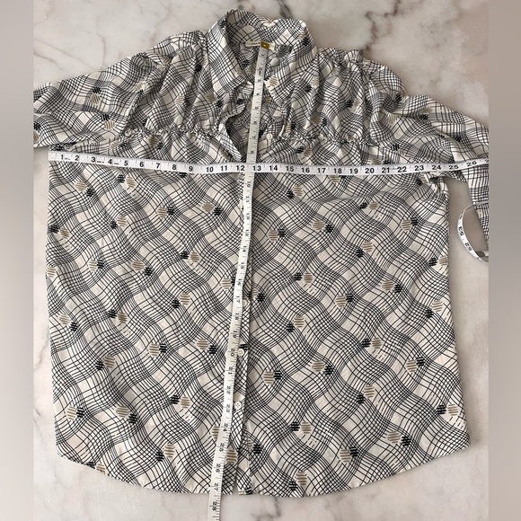 Max Studio Long Sleeves Ruffle Details Printed Blouse Top Sz Medium Beige - Picture 8 of 10